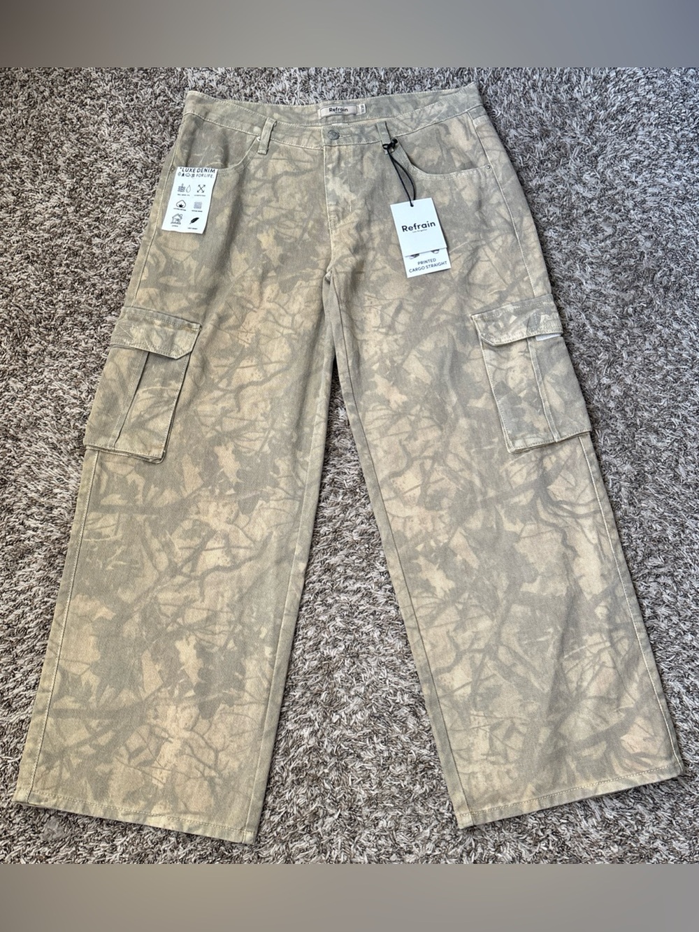 Refrain Women’s Printed Cargo Straight Leg Camo Pants, 34x30, NWT